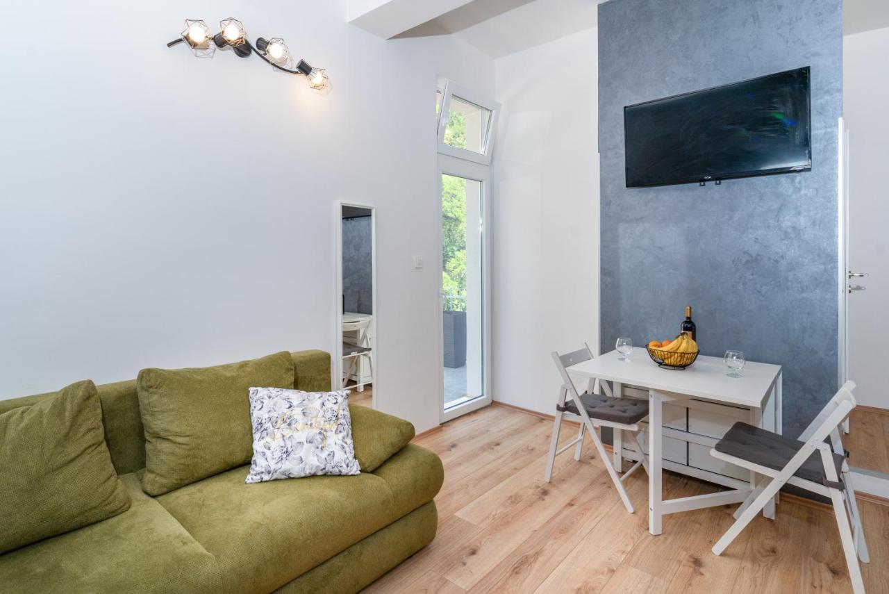 רייקה Stunning Apartment In Quiet Street Near Center With Free Parking 4 Floor מראה חיצוני תמונה